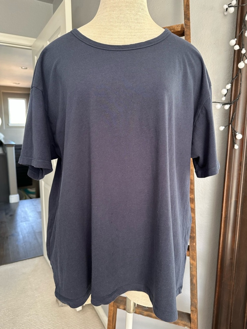 Felina Crew Neck Tee in Navy, size XXL